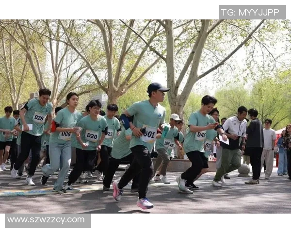 南京城市马拉松精彩回顾飞盘队展现团队力量与拼搏精神