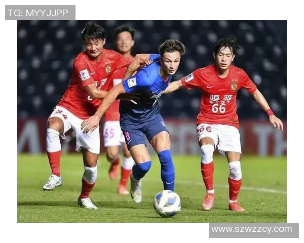 重庆足球队速度创新高引发热议助力球队崛起新篇章 重庆足球队速度创新高引发热议助力球队崛起新篇章