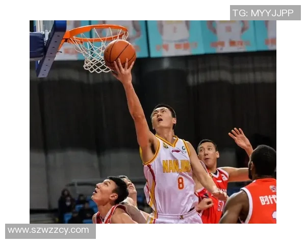 埃青年与特温特激战正酣谁能在这场对决中笑到最后 埃青年与特温特激战正酣谁能在这场对决中笑到最后