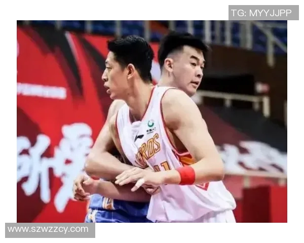 李慕豪的篮球之路：从青年才俊到职业赛场的奋斗与荣耀