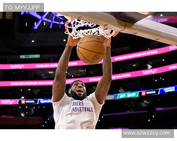 詹姆斯创历史新纪录成为首位4万分1万板1万助的传奇球员 詹姆斯创历史新纪录成为首位4万分1万板1万助的传奇球员