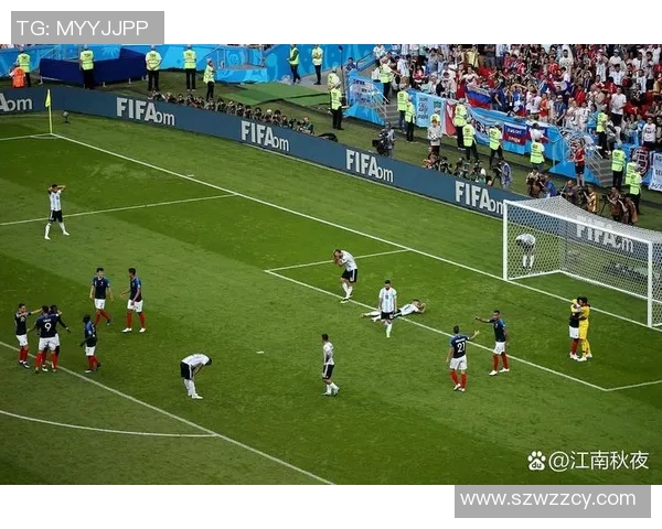 切洛与巴伊亚的精彩对决展现足球魅力与战术智慧的较量