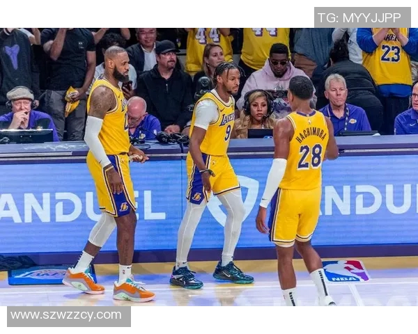 詹姆斯父子齐聚NBA选秀舞台布朗尼正式宣布参选引发热议